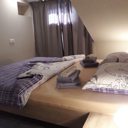 Center Apartment Dalu Pula Exterior photo